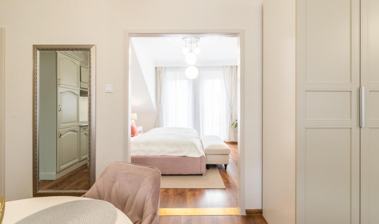 Monarchia Apartman Pearl Mosonmagyarovar Exterior photo